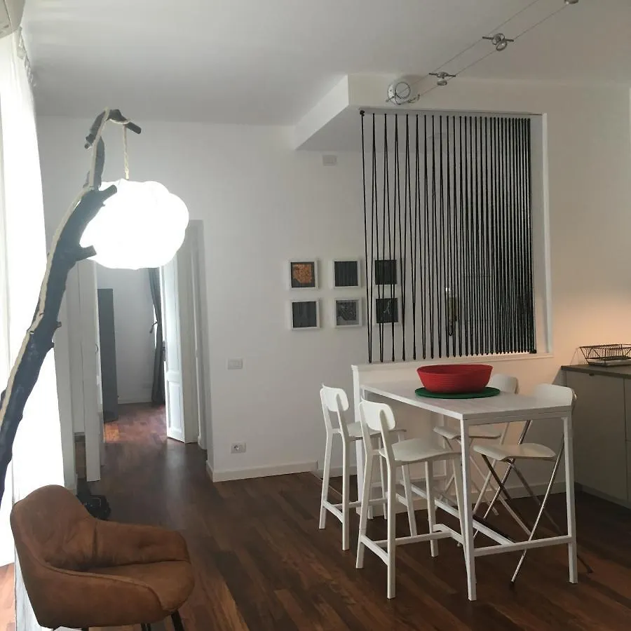 Joivy Stylish Apt In Centre Of Cernobbio 0*,  Italia