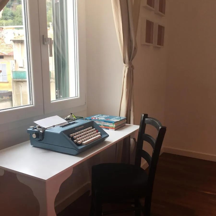 Apartment Joivy Stylish Apt In Centre Of Cernobbio