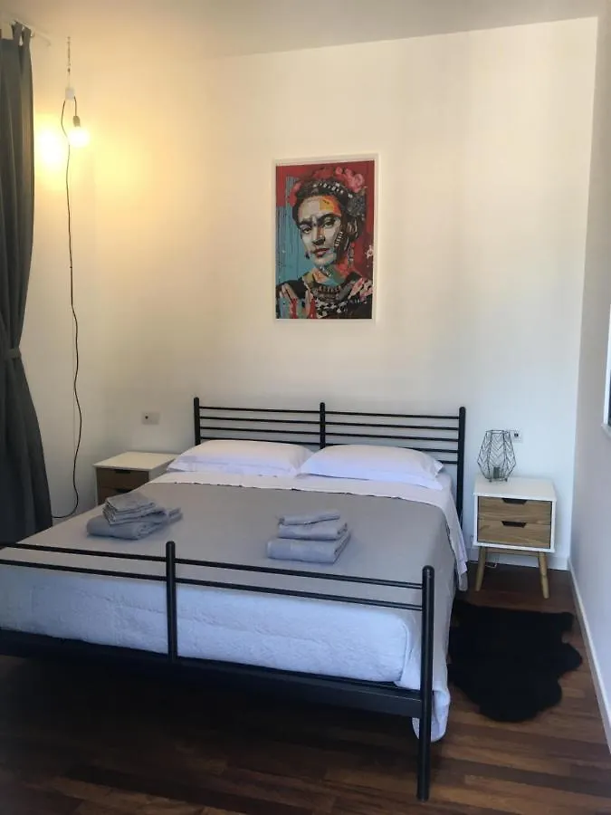 Joivy Stylish Apt In Centre Of Cernobbio Apartment