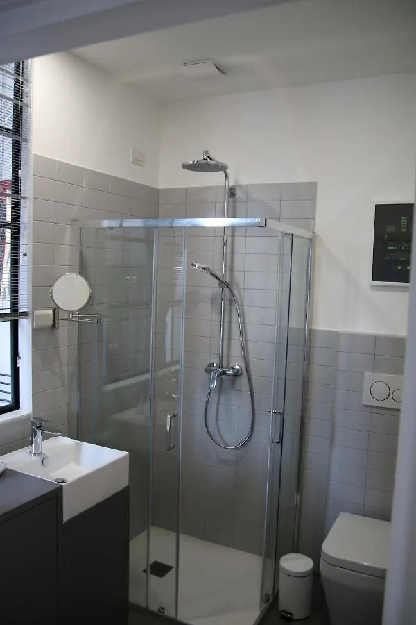 Joivy Stylish Apt In Centre Of Cernobbio Apartment